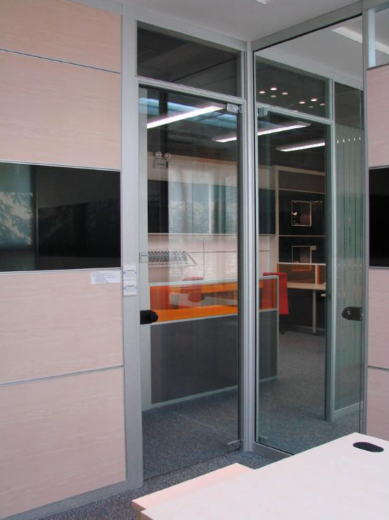 40款單玻高隔斷工程案例